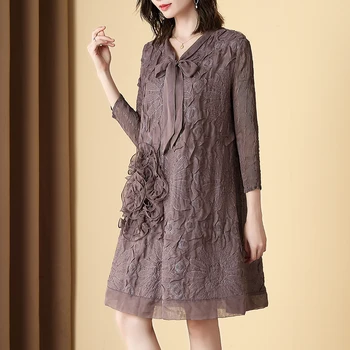 Plus Size Dress 2020 Women's Spring Embroidery Elastic Loose Miyake Pleated Bow VNeck Three Quarter Sleeve Dress Knee Length
Plus Size Dress 2020 Women's Spring Embroidery Elastic Loose Miyake Pleated Bow VNeck Three Quarter Sleeve Dress Knee Length