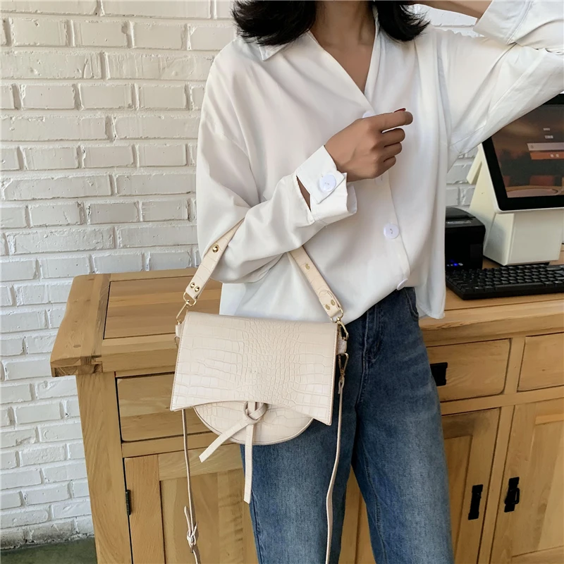 YL Crocodile Pattern Tote Saddle Bag 2020 Summer High-Quality PU Leather Women's Designer Handbag Travel Shoulder Messenger Bag
YL Crocodile Pattern Tote Saddle Bag 2020 Summer High-Quality PU Leather Women's Designer Handbag Travel Shoulder Messenger Bag