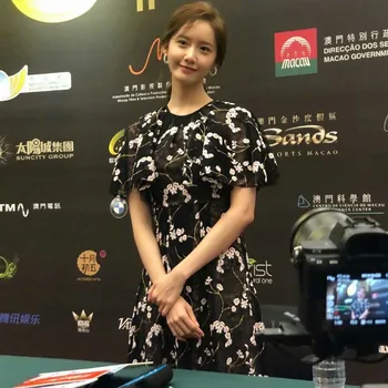 Gedivoen Summer Fashion Runway Dress Women Batwing Sleeve Mesh Floral Embroidery Dress Vintage Party Elegant Midi Dresses
Gedivoen Summer Fashion Runway Dress Women Batwing Sleeve Mesh Floral Embroidery Dress Vintage Party Elegant Midi Dresses