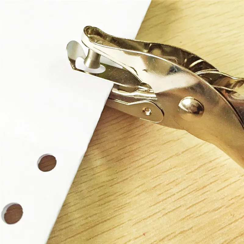 Scrapbooking Plier Puncher Circle Card Cut Hole Craft Sheet Shape Cardmaking Handicraft Tool Paper Office Statinery Punch School
Scrapbooking Plier Puncher Circle Card Cut Hole Craft Sheet Shape Cardmaking Handicraft Tool Paper Office Statinery Punch School