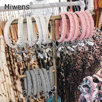 Miwens New Fashion Multicolor Tassel Keychain Enamel PU Leather O Key Chain Monogram Circle Wristlet Keychain For Women Girl 
Miwens New Fashion Multicolor Tassel Keychain Enamel PU Leather O Key Chain Monogram Circle Wristlet Keychain For Women Girl