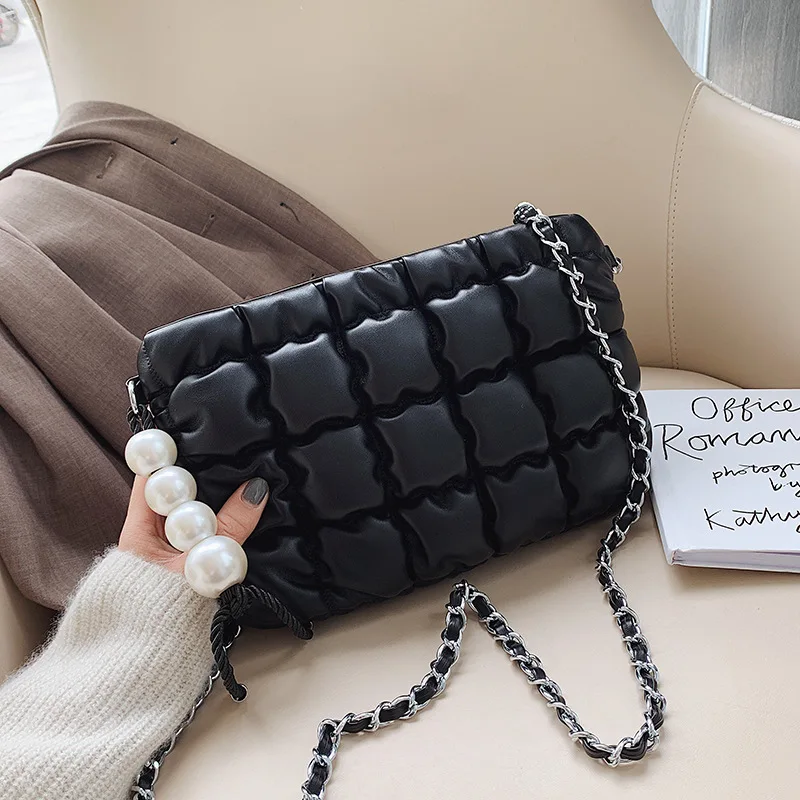 Pearl Women Handbag 2020 Autumn New Small Quilted Crossbody Bag Fashion Brand Plaid Handle Simple Chain Shoulder Messenger Bag 
Pearl Women Handbag 2020 Autumn New Small Quilted Crossbody Bag Fashion Brand Plaid Handle Simple Chain Shoulder Messenger Bag