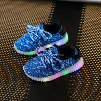 Spring popular children's sports radiant shoes LED colorful lights real flying woven breathable coconut shoes
Spring popular children's sports radiant shoes LED colorful lights real flying woven breathable coconut shoes