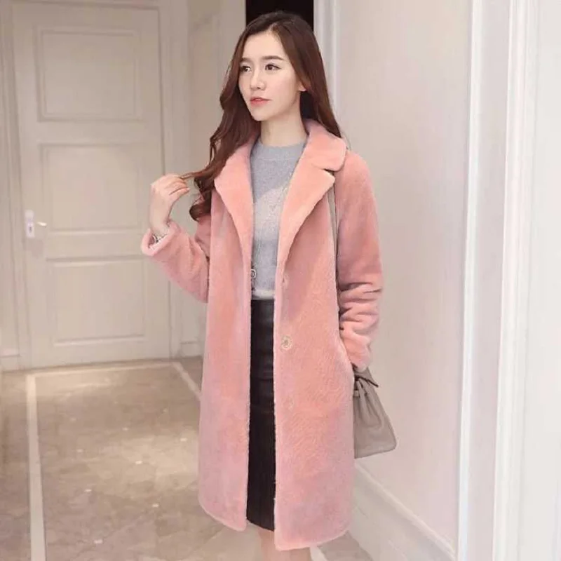 Autum/winter women outerwear jacket high imitation fur coats shearing fabric women overcoat maternity outerwear coats
Autum/winter women outerwear jacket high imitation fur coats shearing fabric women overcoat maternity outerwear coats