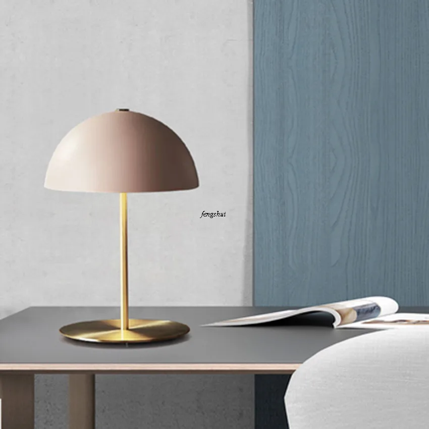 American Luxury LED Table Lights Lighting Nordic Retro Living Room Bedroom Bedside Lamp Restaurant Desktop Decor Light Fixtures
American Luxury LED Table Lights Lighting Nordic Retro Living Room Bedroom Bedside Lamp Restaurant Desktop Decor Light Fixtures