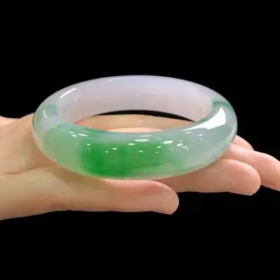 Natural Burmese jade 54-62mm green two-tone bracelet, elegant princess jewelry, best gift for mother and girlfriend
Natural Burmese jade 54-62mm green two-tone bracelet, elegant princess jewelry, best gift for mother and girlfriend