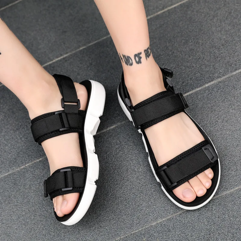 New Style Rome Sandals Korean-style Breathable Anti-slip Sandals Casual Upstream Sandals Fashion Man Shoe
New Style Rome Sandals Korean-style Breathable Anti-slip Sandals Casual Upstream Sandals Fashion Man Shoe
