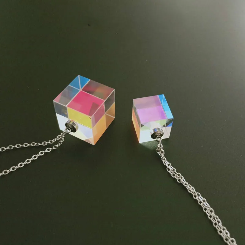 Prismatic Prism Pendant Six-sided Bright and Flawless Cosmic Cube Photo Props Light Cube Necklace The Same Star
Prismatic Prism Pendant Six-sided Bright and Flawless Cosmic Cube Photo Props Light Cube Necklace The Same Star