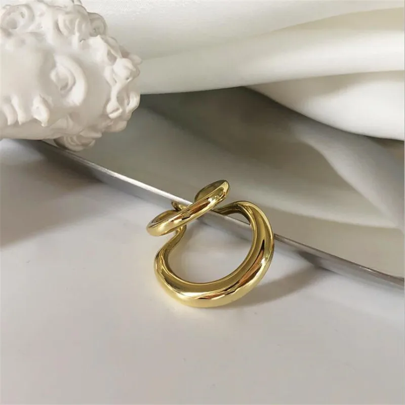 YIKUF88 Women Earrings Curved Earrings Double-layer Metallic Tide Earrings 18K Gold Cold Wind Non-pierced Earrings for Women
YIKUF88 Women Earrings Curved Earrings Double-layer Metallic Tide Earrings 18K Gold Cold Wind Non-pierced Earrings for Women