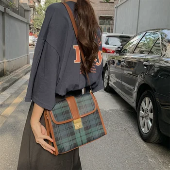 Designer Flap Bag Women Vintage Briefcase Soft Leather Shoulder Bags Brand Patchwork Plaid Bag Luxury Handbag Classic Armpit Bag
Designer Flap Bag Women Vintage Briefcase Soft Leather Shoulder Bags Brand Patchwork Plaid Bag Luxury Handbag Classic Armpit Bag