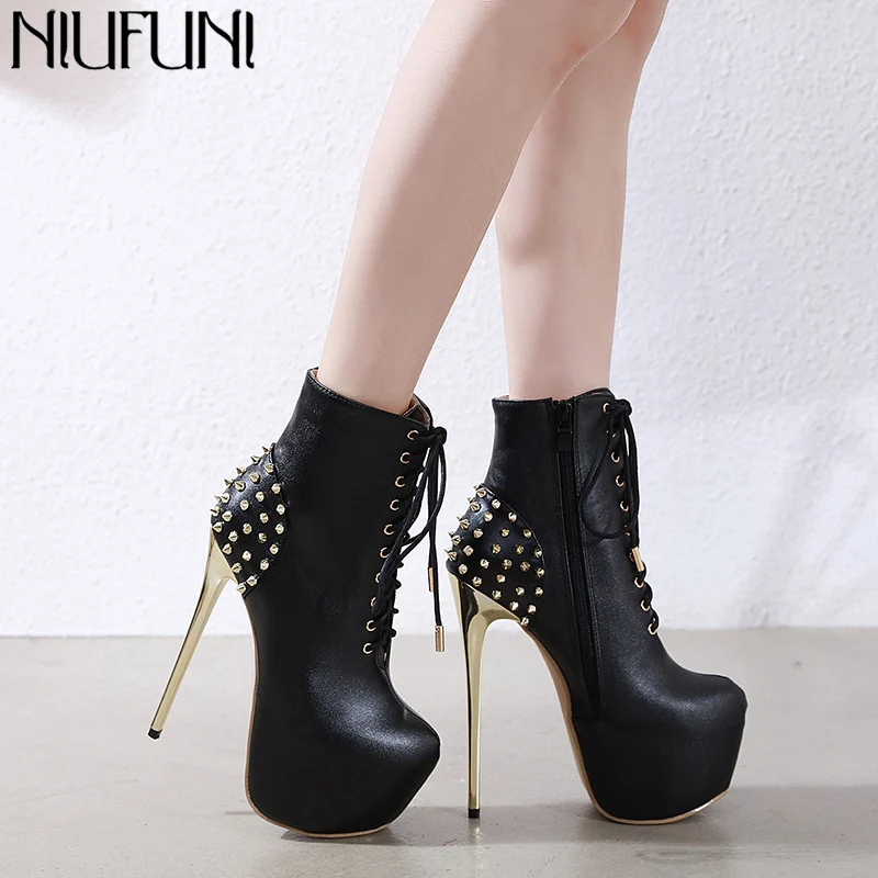 NIUFUNI Women's 16cm High Heels Black PU Leather Platform Ankle Boots Punk Rivets Metal Heel Botas Mujer Lace-UP Woman Shoes
NIUFUNI Women's 16cm High Heels Black PU Leather Platform Ankle Boots Punk Rivets Metal Heel Botas Mujer Lace-UP Woman Shoes