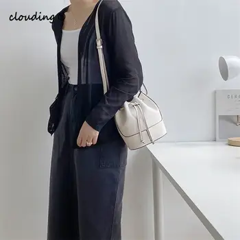 Women's Bucket Bag New Fashion Autumn / Winter 2020 Pu Large Capacity Single Shoulder Messenger Bag
Women's Bucket Bag New Fashion Autumn / Winter 2020 Pu Large Capacity Single Shoulder Messenger Bag