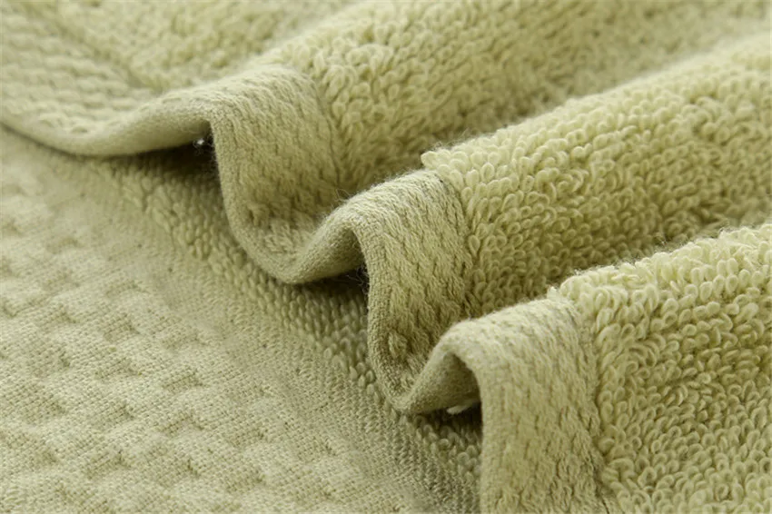Solid color cotton towels