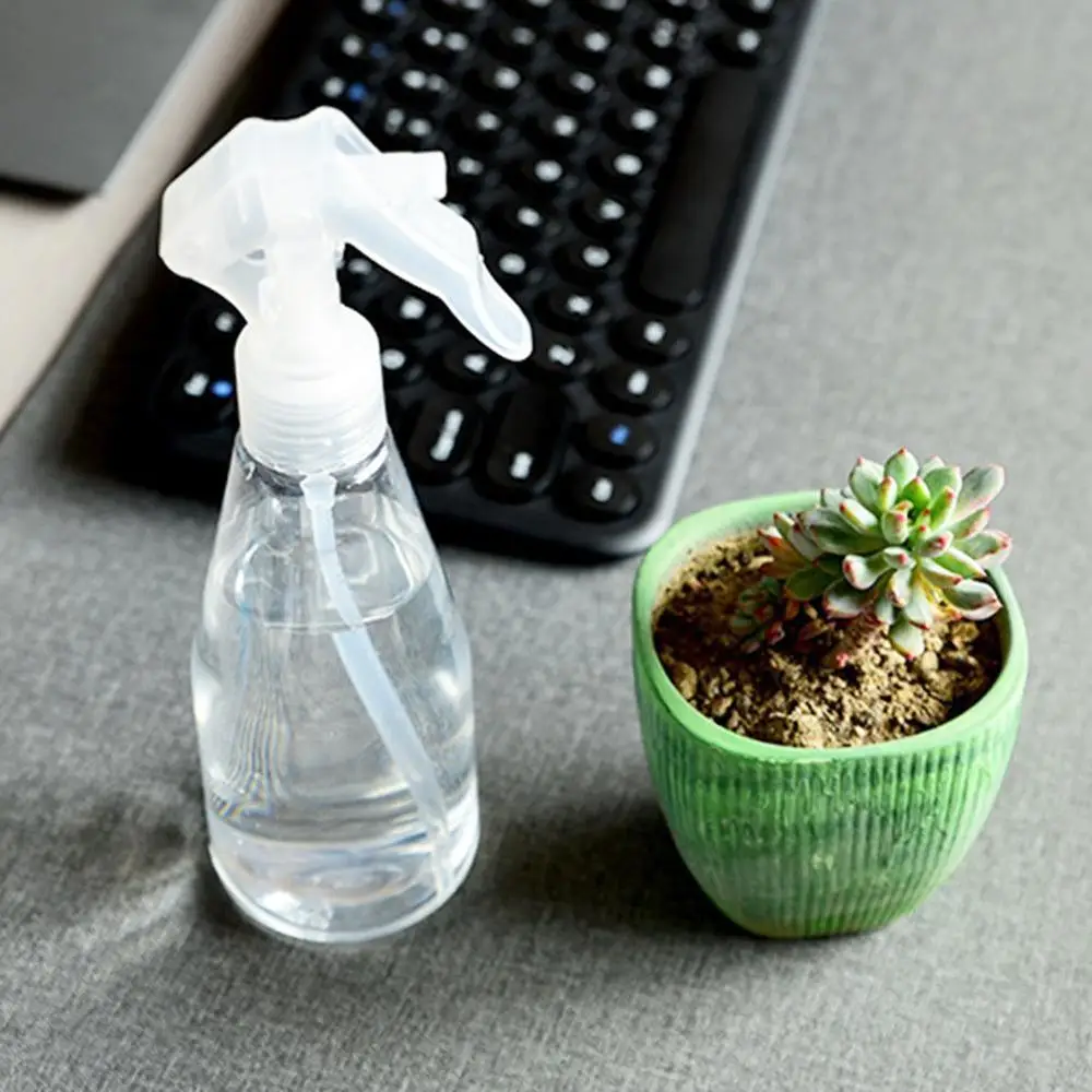 200ML Transparent Moisture Portable Plastic Spray Bottle Make-up Water Container Empty Bottle Perfume Mini Refillable Container
200ML Transparent Moisture Portable Plastic Spray Bottle Make-up Water Container Empty Bottle Perfume Mini Refillable Container