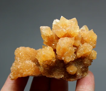 112g natural Orange Calcite mineral specimen stones and crystals healing crystals quartz gemstones free shipping 
112g natural Orange Calcite mineral specimen stones and crystals healing crystals quartz gemstones free shipping