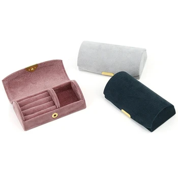 New Style Luxury 2020 Fashion Portable Velvet Jewelry Box For Ring Jewelry Case 3 Colors Ring Holder
New Style Luxury 2020 Fashion Portable Velvet Jewelry Box For Ring Jewelry Case 3 Colors Ring Holder