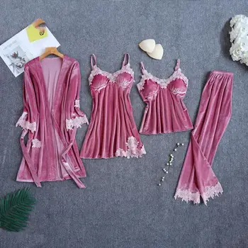 Gold velvet pajamas women autumn and winter bathrobe sexy belt chest pad strap solid color home clothing 
Gold velvet pajamas women autumn and winter bathrobe sexy belt chest pad strap solid color home clothing