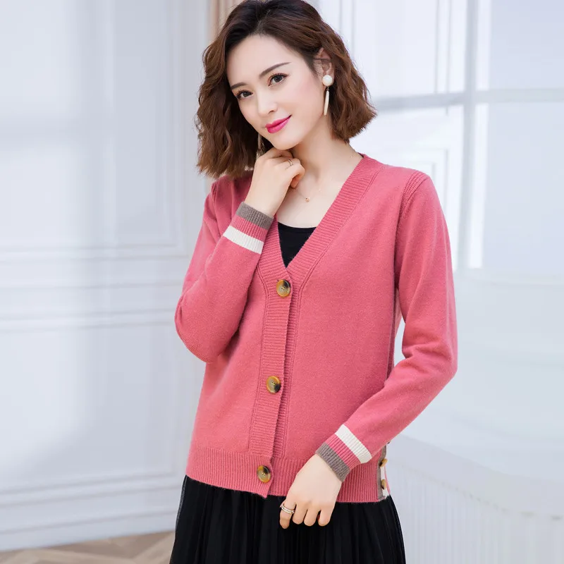 2020 Autumn ji hua girdear qing nv zhuang Cashmere Wool Cardigan Casual Korean-style Solid Color V-neck Knitted Sweater a Wholes
2020 Autumn ji hua girdear qing nv zhuang Cashmere Wool Cardigan Casual Korean-style Solid Color V-neck Knitted Sweater a Wholes