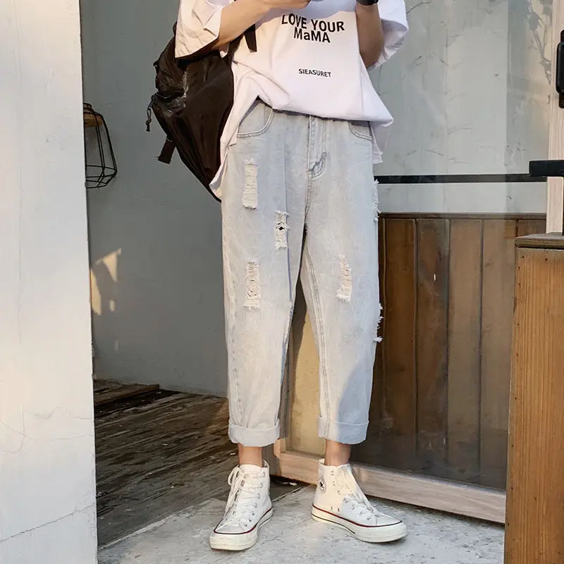 Men's jeans 2020 spring and summer new solid color breathable hole nine points jeans young personality fashion men's clothing
Men's jeans 2020 spring and summer new solid color breathable hole nine points jeans young personality fashion men's clothing