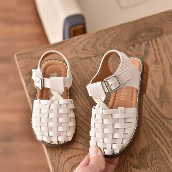 Children Sandals 2020 New Fashion Leather Weave Empty Summer Childrens Small Kids Soft Bottom Sandals Girls Beach Shoes D130 
Children Sandals 2020 New Fashion Leather Weave Empty Summer Childrens Small Kids Soft Bottom Sandals Girls Beach Shoes D130