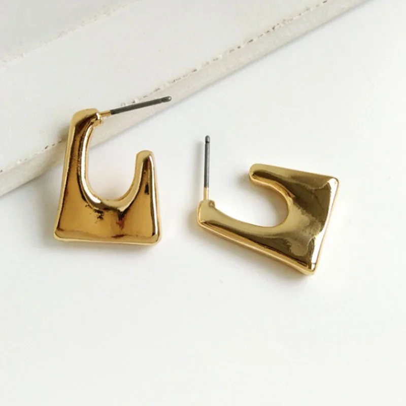 Chic Fashion Vintage Gold Irrgular Lock Shape Stud Earrings for Women Girl Charms Ear Jewelry
Chic Fashion Vintage Gold Irrgular Lock Shape Stud Earrings for Women Girl Charms Ear Jewelry