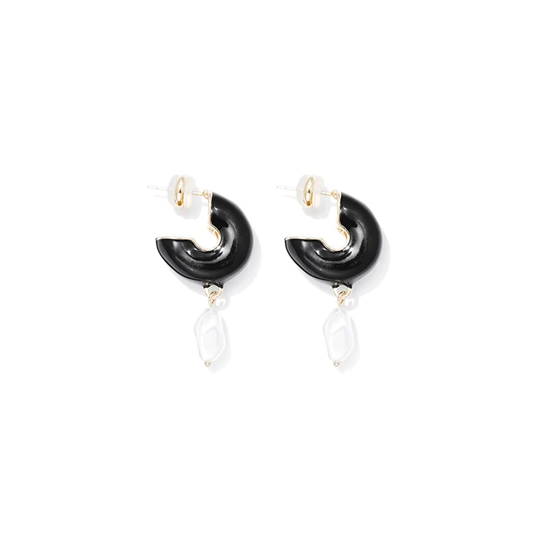New Fashion Metal Black Enamel Drop Earring for Women Boho Imitation Pearl Statement Dangle Earring Charm Ear Cuff Jewelry
New Fashion Metal Black Enamel Drop Earring for Women Boho Imitation Pearl Statement Dangle Earring Charm Ear Cuff Jewelry