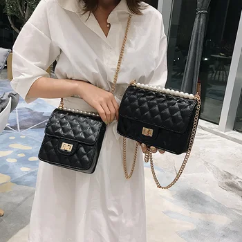 Pearl Small Square Textured Women's Bag New 2020 Fashion Messenger Bag Wild Diamond Chain Bag 
Pearl Small Square Textured Women's Bag New 2020 Fashion Messenger Bag Wild Diamond Chain Bag