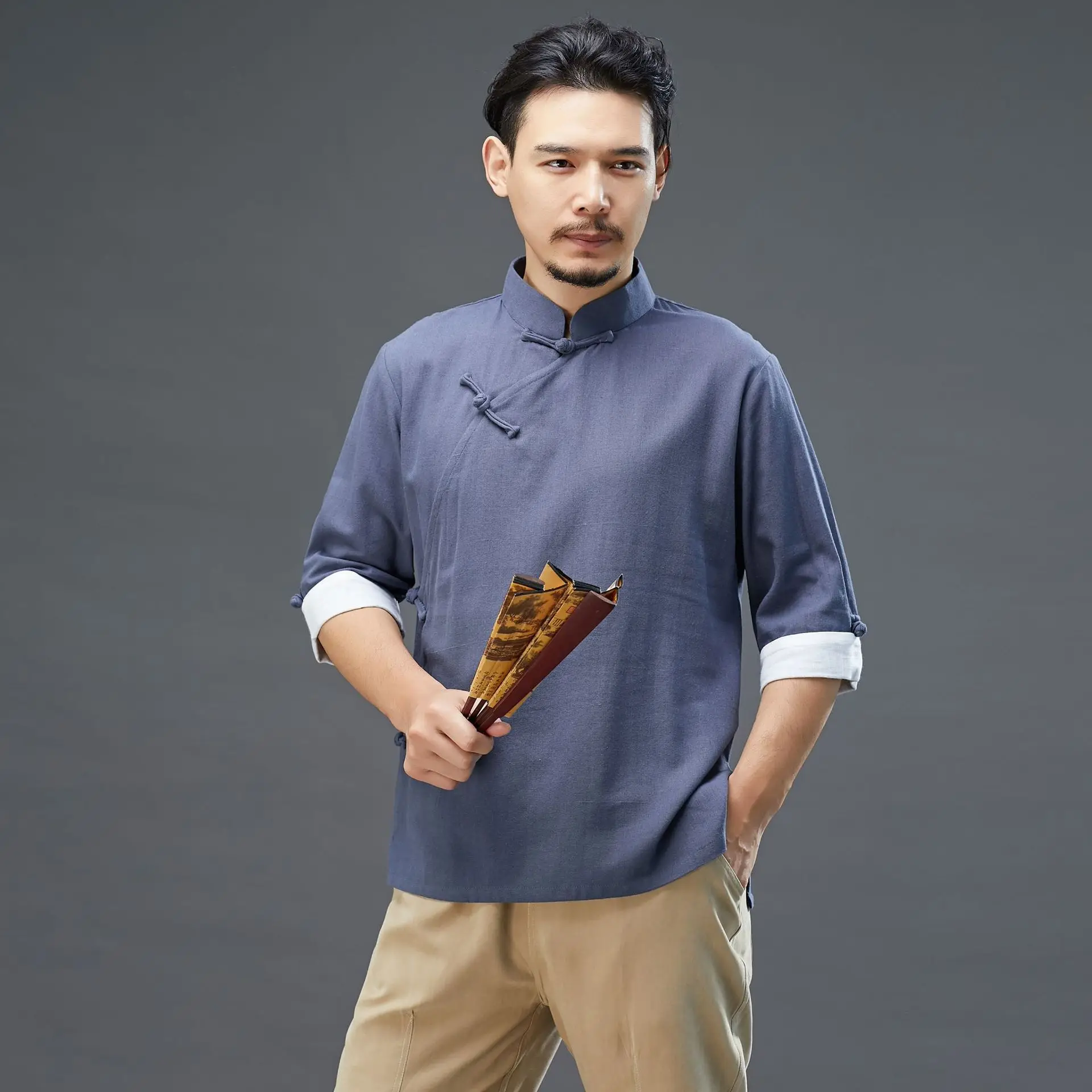 Chinese-Style Cotton and Linen Short-Sleeved Stand Collar Frog Solid Color T-shirt Loose Simple Casual Kung Fu Costume
Chinese-Style Cotton and Linen Short-Sleeved Stand Collar Frog Solid Color T-shirt Loose Simple Casual Kung Fu Costume