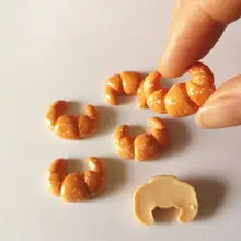 100pcs Simulation Croissant Breakfast Bread Cake Miniature Pretend Play Toys Dinner Tableware Doll House Accessories Kids Gift
100pcs Simulation Croissant Breakfast Bread Cake Miniature Pretend Play Toys Dinner Tableware Doll House Accessories Kids Gift