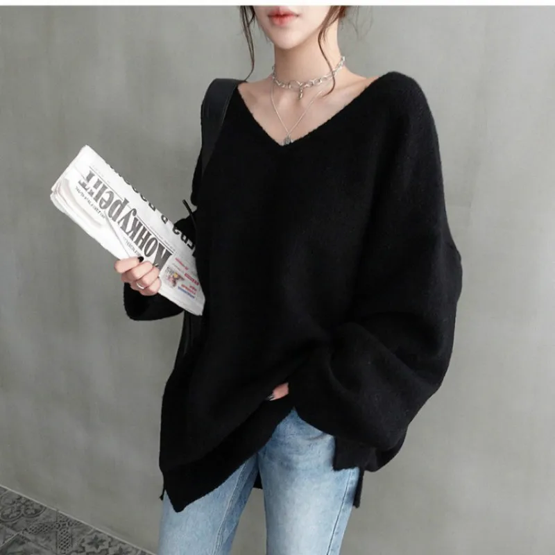 2020 Korean autumn / winter new top V-neck comfortable and relaxed lazy style solid color long sleeve sweater for women
2020 Korean autumn / winter new top V-neck comfortable and relaxed lazy style solid color long sleeve sweater for women