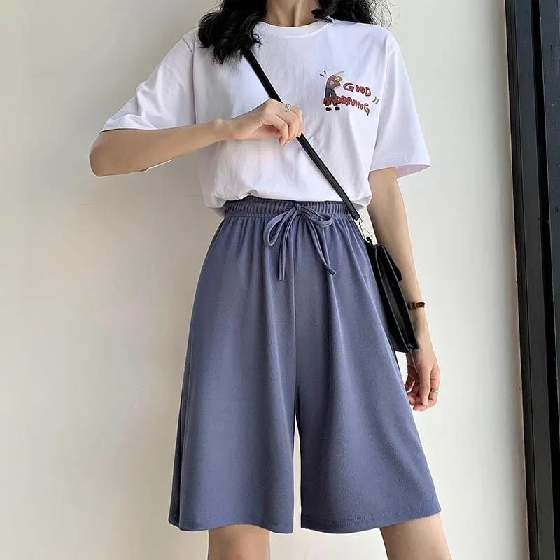 SilkWide Leg Short Pants Woman Summer Fashion 2023 Korean Style Loose Ice Silk Shorts Knee Length Women's High Waisted Shorts
SilkWide Leg Short Pants Woman Summer Fashion 2023 Korean Style Loose Ice Silk Shorts Knee Length Women's High Waisted Shorts