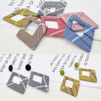 Europe and America Retro Pattern Rhombus Cloth Buckle DIY Ornament Accessories Ear Stud Earrings Earrings
Europe and America Retro Pattern Rhombus Cloth Buckle DIY Ornament Accessories Ear Stud Earrings Earrings