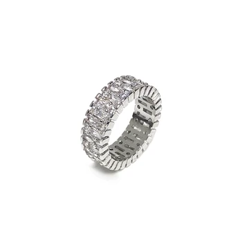 European and American trendsetters light luxury ring feminine fashion personality joint decoration zircon ring 
European and American trendsetters light luxury ring feminine fashion personality joint decoration zircon ring