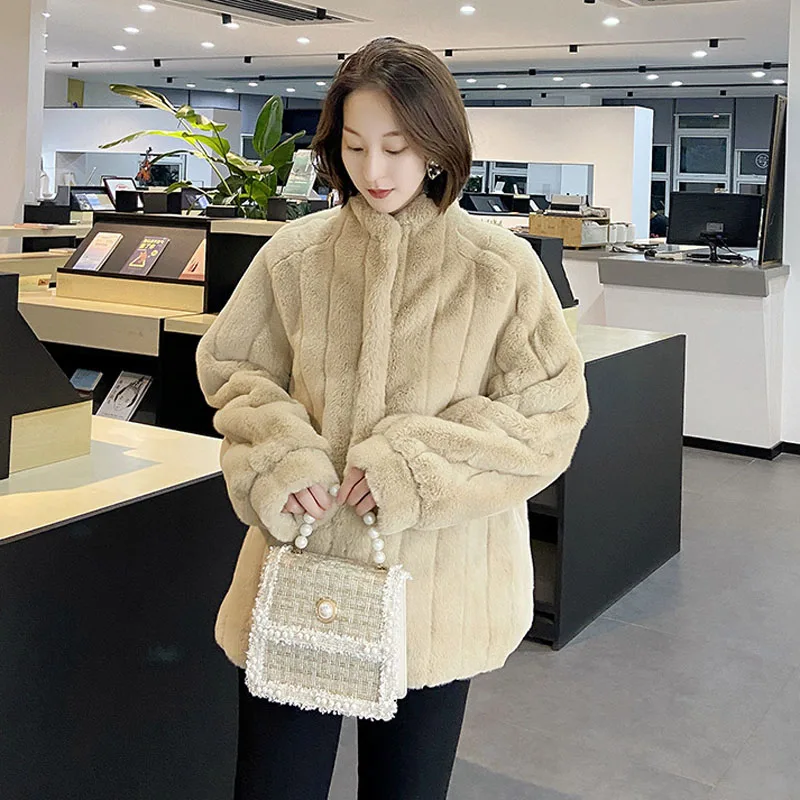 Casual Furry Faux Rabbit Fur Coat Women Stand Collar Plush Fur Coats Warmer Long Sleeve High Quality Woman Jacket Winter New
Casual Furry Faux Rabbit Fur Coat Women Stand Collar Plush Fur Coats Warmer Long Sleeve High Quality Woman Jacket Winter New