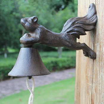 Retro Squirrel Figurines Cast Iron Wall Decor Hand Cranking Bell European Home Garden Wall Mounted Vintage Iron Welcome Bell
Retro Squirrel Figurines Cast Iron Wall Decor Hand Cranking Bell European Home Garden Wall Mounted Vintage Iron Welcome Bell