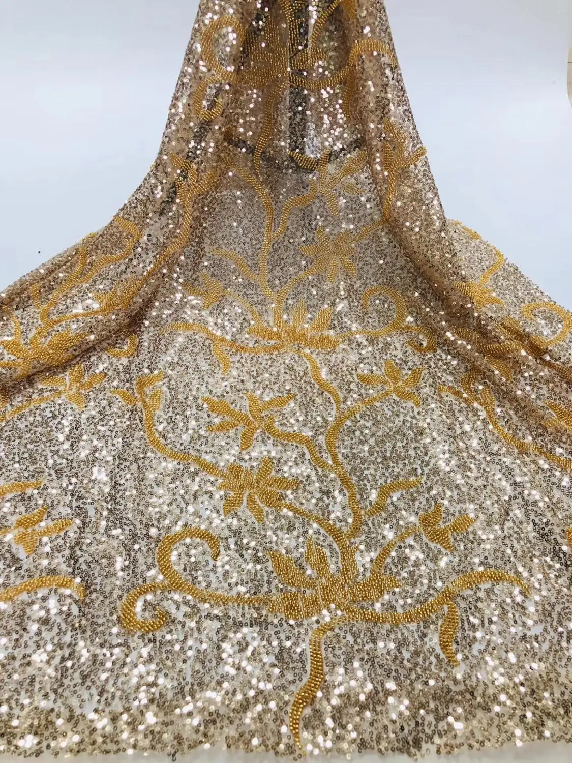 stock 5yards/lot cc0014 # handmade gold 3d beads sequin luxury embroidery tulle mesh lace for sawing bridal wedding dress
stock 5yards/lot cc0014 # handmade gold 3d beads sequin luxury embroidery tulle mesh lace for sawing bridal wedding dress