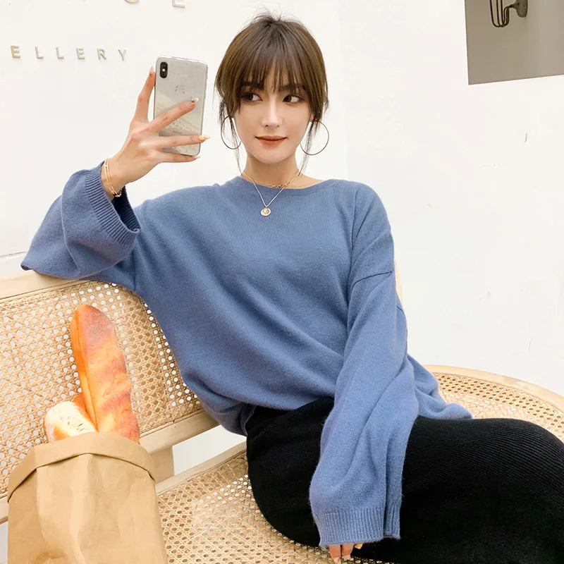 Sweater women's 2019 autumn and winter new solid color sweater long-sleeved O-neck fashion loose knit bottoming blouse
Sweater women's 2019 autumn and winter new solid color sweater long-sleeved O-neck fashion loose knit bottoming blouse