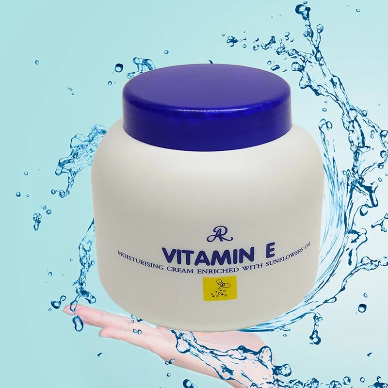 1Pc Vitamin E Moisturizer 200g AntiDropze Cream Anti-Cream Hand Cream Care Skin Care
1Pc Vitamin E Moisturizer 200g AntiDropze Cream Anti-Cream Hand Cream Care Skin Care