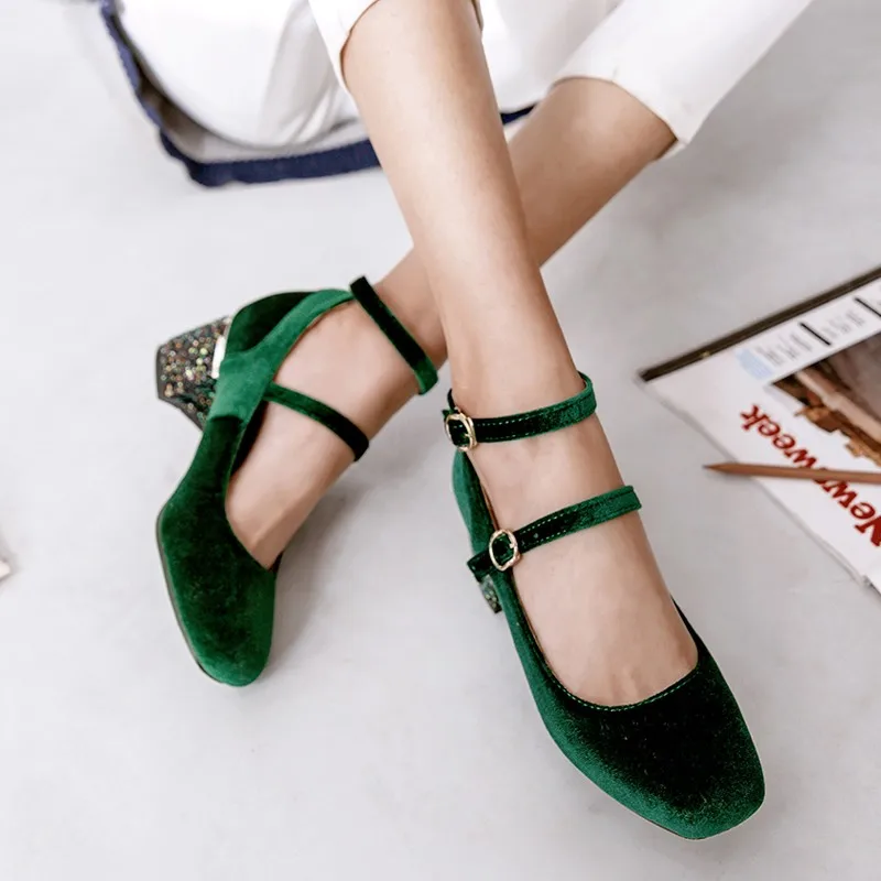 

Concise Spring 2024 New Solid Velvet Flock Shoes Womens Square Toe Ankle Strap Bling Sequined Heel 5cm Woman Pumps Green Size 45
