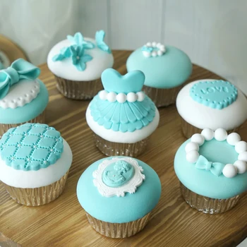 Artificial fake cake simulation model decorative mini cupcake blue marry Wedding decoration Dessert table decoration furnishings 
Artificial fake cake simulation model decorative mini cupcake blue marry Wedding decoration Dessert table decoration furnishings