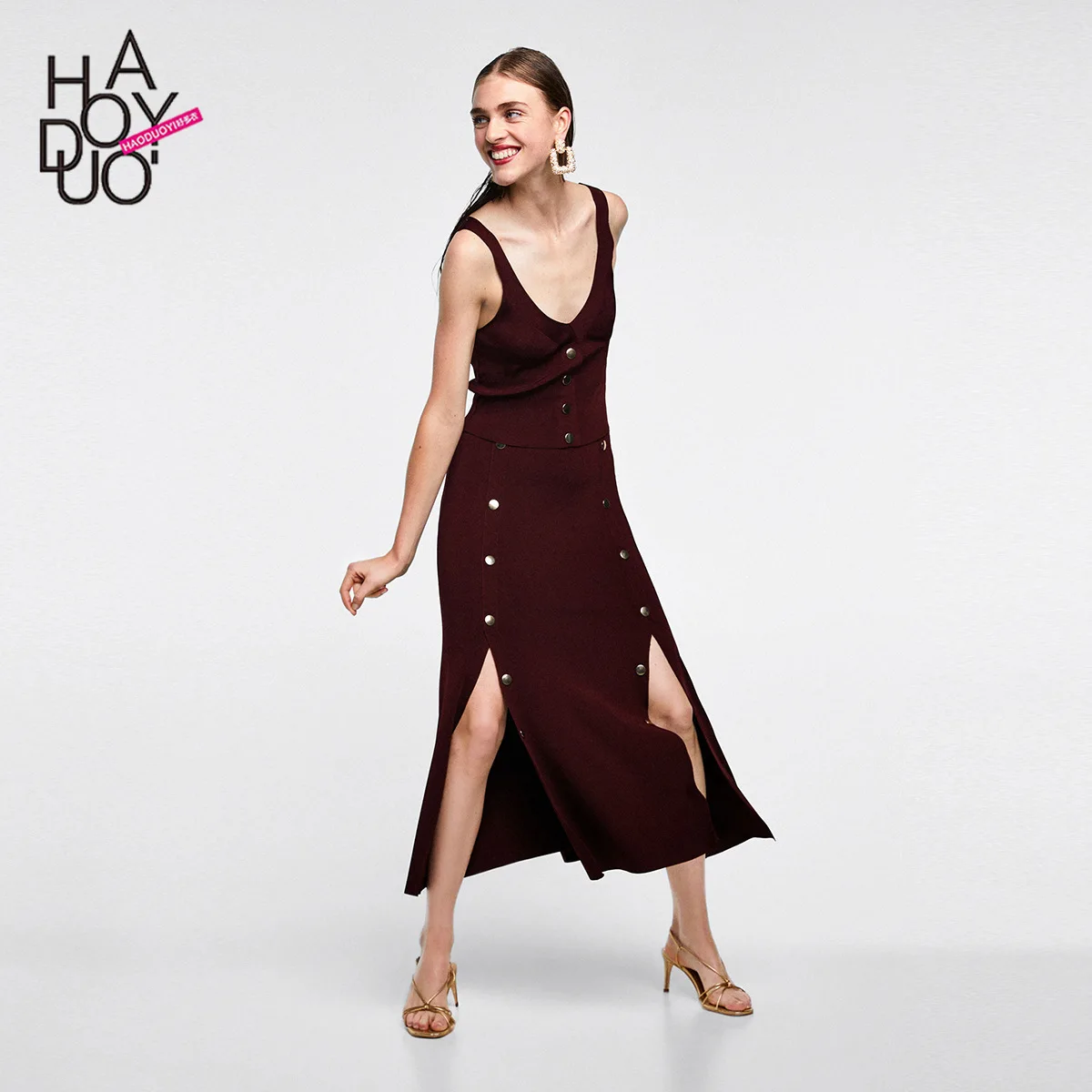 Haoduoyi Europe And America Vintage Wine Red Metal Double Row Button Front Side Slit Flowing Skirt Hot Sales-
Haoduoyi Europe And America Vintage Wine Red Metal Double Row Button Front Side Slit Flowing Skirt Hot Sales-