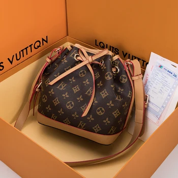 2020 New All-match Louis Vuitton LV- Bucket Bag with Drawstring Ladies One Shoulder Messenger Small Bag Sacos De Mujer De Vestir
2020 New All-match Louis Vuitton LV- Bucket Bag with Drawstring Ladies One Shoulder Messenger Small Bag Sacos De Mujer De Vestir