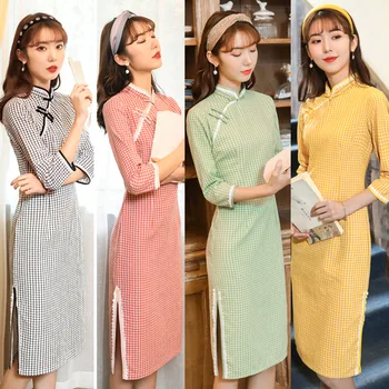 Vintage Girl Plaid cheongsam Elegant Three Quarter Sleeve Cotton Linen Cheongsam Traditional Mandarin Collar Qipao
Vintage Girl Plaid cheongsam Elegant Three Quarter Sleeve Cotton Linen Cheongsam Traditional Mandarin Collar Qipao