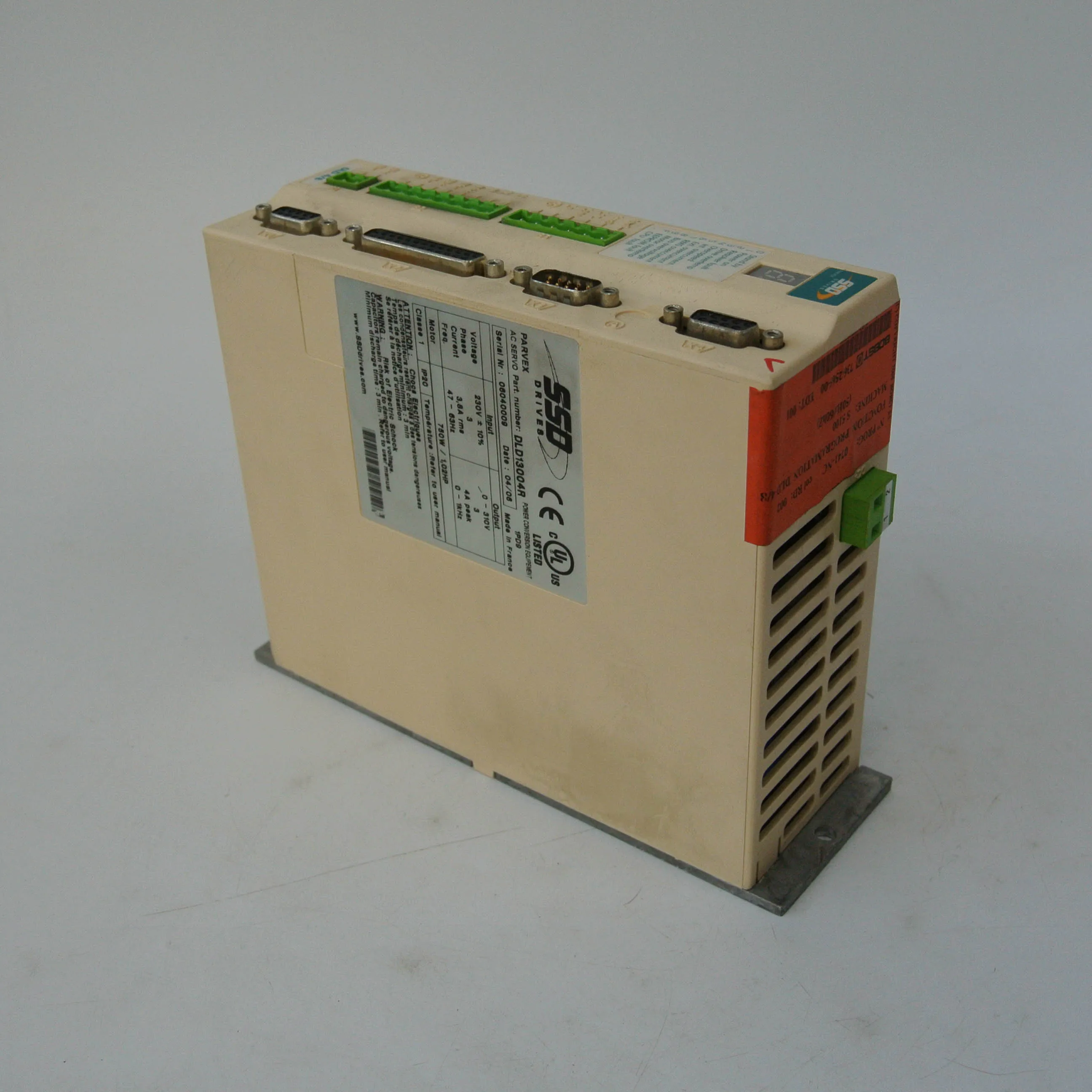 PARKER SSD Servo Drive Parvex DLD13004R используется в хорошем состоянии с 3 месяцев гарантии |