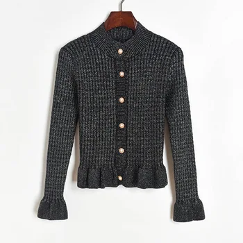 Elegant Women Cardigan Korean Sweater Shiny Twist Knit Coat 2020 Autumn Stand Collar Pearls Single Breasted Sweater Coat
Elegant Women Cardigan Korean Sweater Shiny Twist Knit Coat 2020 Autumn Stand Collar Pearls Single Breasted Sweater Coat