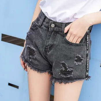 2020 Summer Short Femme Loose All-match Simple Vintage Denim Shorts Ladies Casual High Waist Korean Style Jeans Shorts Sexy
2020 Summer Short Femme Loose All-match Simple Vintage Denim Shorts Ladies Casual High Waist Korean Style Jeans Shorts Sexy