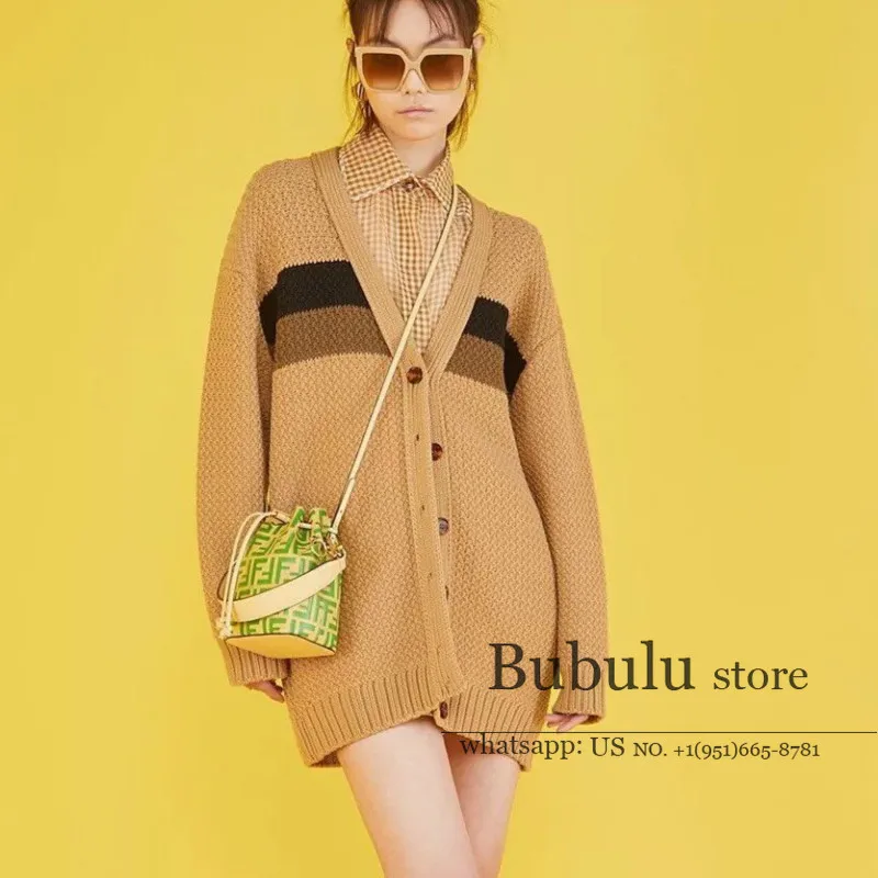 Luxury Designer vintage Style Women's Autumn Sweaters 2020 Color Stripes Long Sleeve oversized Wool Blended Knitted Cardigan S-L
Luxury Designer vintage Style Women's Autumn Sweaters 2020 Color Stripes Long Sleeve oversized Wool Blended Knitted Cardigan S-L