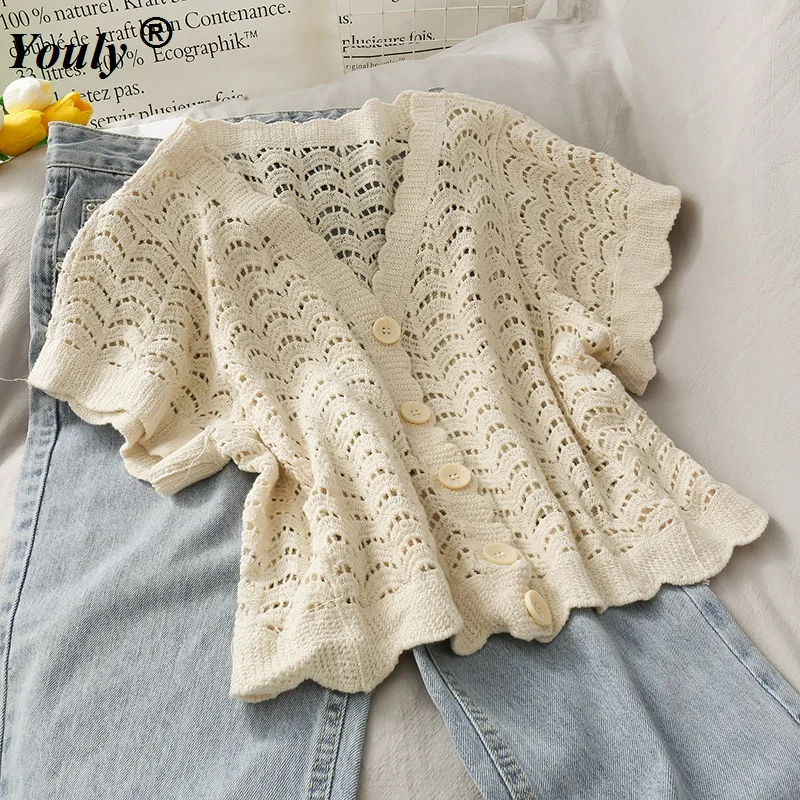 French Hollow Out Perspective Thin Short Sleeve Lace Blouse Women's Temperament Versatile Single Breasted Cardigan Top Summer
French Hollow Out Perspective Thin Short Sleeve Lace Blouse Women's Temperament Versatile Single Breasted Cardigan Top Summer