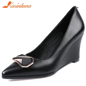 Karinluna New Arrivals 2020 Cow Leather Wedge High Heels Pumps Woman Shoes Pointed Toe Slip-On Metal Decoration Women Pumps
Karinluna New Arrivals 2020 Cow Leather Wedge High Heels Pumps Woman Shoes Pointed Toe Slip-On Metal Decoration Women Pumps