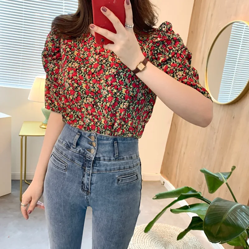 Women Blouse Casual Three Quarter Sleeve Fashion 2020 Floral Sweet Girls Chiffon Top Shirt 
Women Blouse Casual Three Quarter Sleeve Fashion 2020 Floral Sweet Girls Chiffon Top Shirt